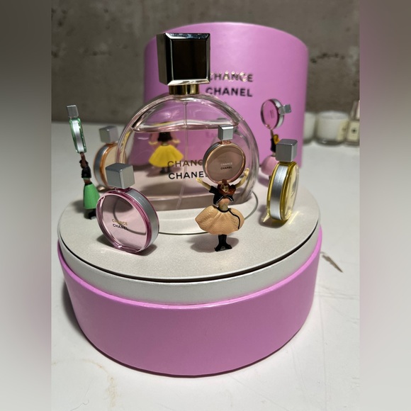 CHANEL Chance Eau Tendre Perfume Music Box - Picture 2 of 8